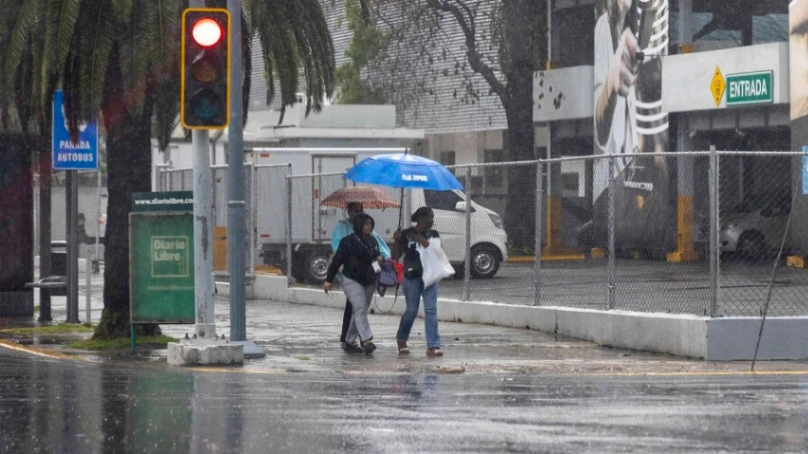 Fin de semana bajo agua: vaguada y onda tropical ponen a 21 provincias en alerta por riesgo de inundaciones