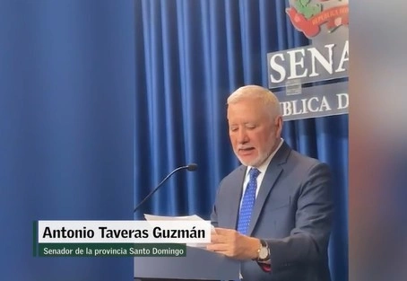 Antonio Taveras presenta proyecto de ley para eliminar la pena de prisión por delitos de difamación en el país