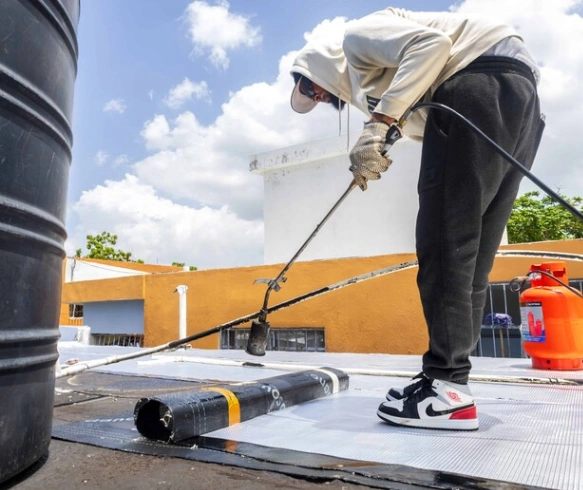 El mercado de aislantes térmicos y techos impermeables crece un 20% anual en la República Dominicana