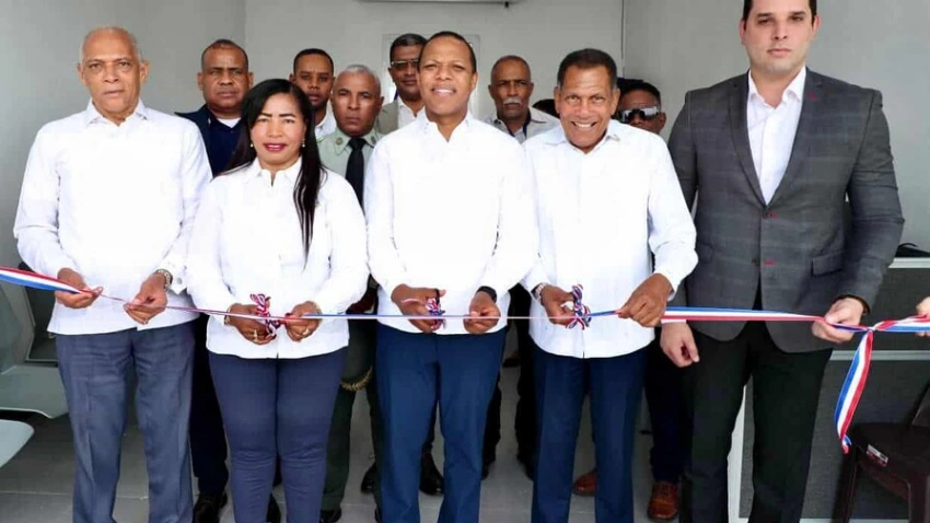 Intrant expande servicios hacia la frontera con una nueva oficina de licencias en Jimaní