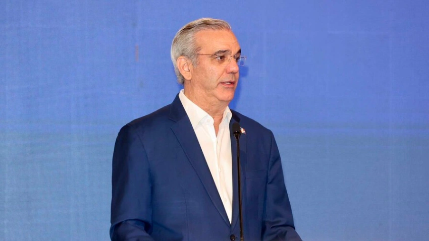 Abinader promulga de inmediato la reforma fiscal tras su aprobación relámpago en el Congreso Nacional