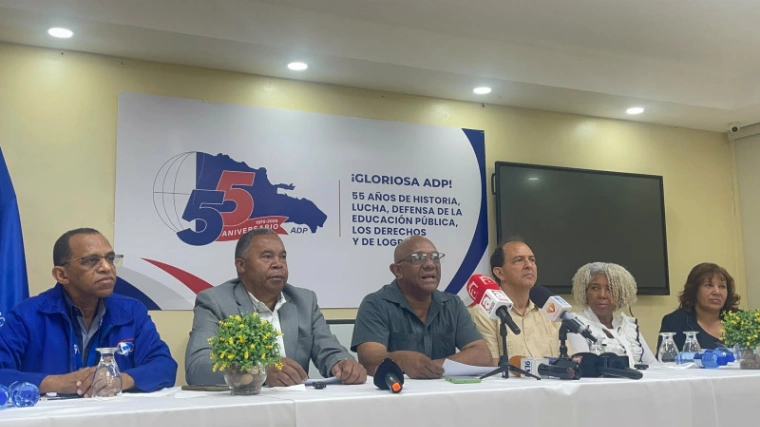 La ADP y gremios universitarios lanzan una consulta paralela frente a la reforma educativa del Gobierno