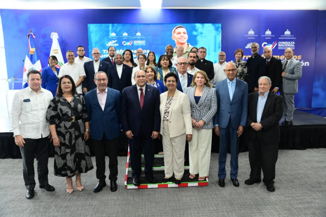 MESCyT advierte que las universidades deben liderar la transformación educativa ante la nueva era tecnológica
