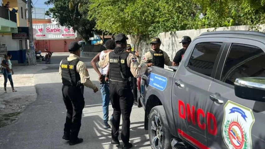 123 apresados y más de 32 kilos de drogas incautados en operativos simultáneos