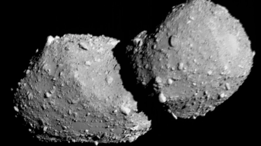 Sonda japonesa capta imágenes inéditas del asteroide Torifune con forma de "muñeco de nieve"