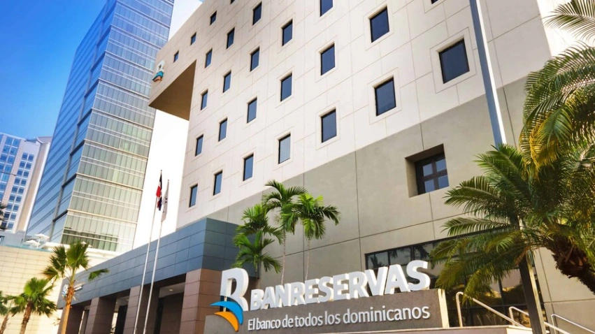 Banreservas escala 15 posiciones y se consolida entre los 1,000 bancos más importantes del mundo