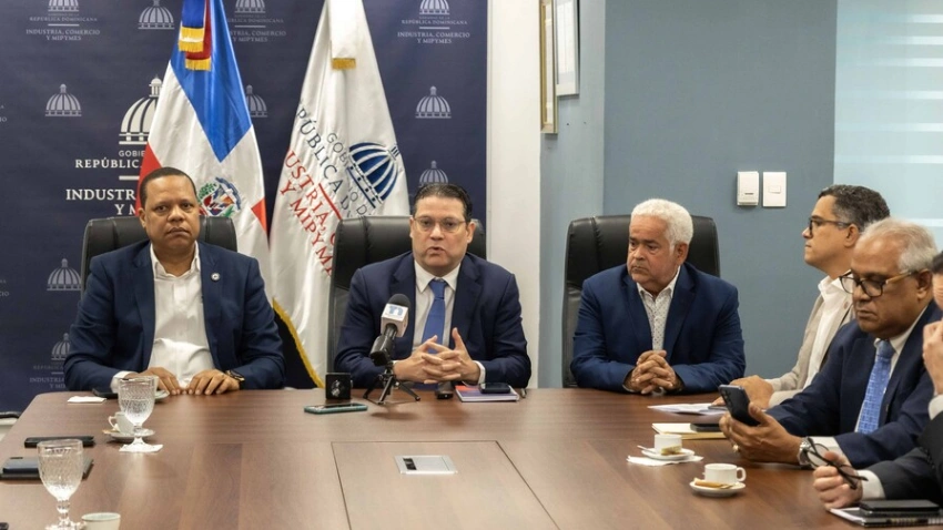 Anadegas otorga plazo de 30 días al Gobierno para negociar las comisiones de pago electrónico en las bombas