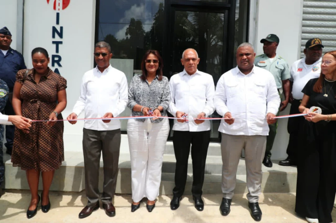 Hito en Samaná: el INTRANT inaugura su primera oficina de licencias para beneficiar a casi 50,000 conductores