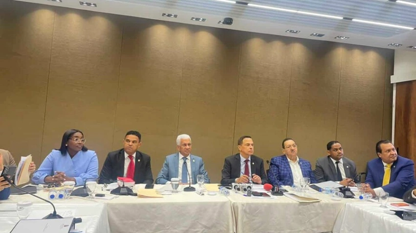 Comisión bicameral finaliza revisión del Código Penal tras evaluar 93 propuestas
