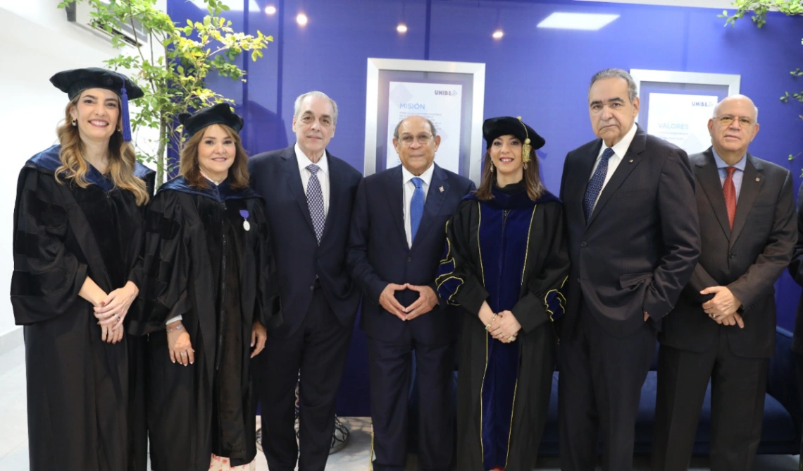 MESCYT respalda la excelencia académica en la XXV Graduación Ordinaria de UNIBE