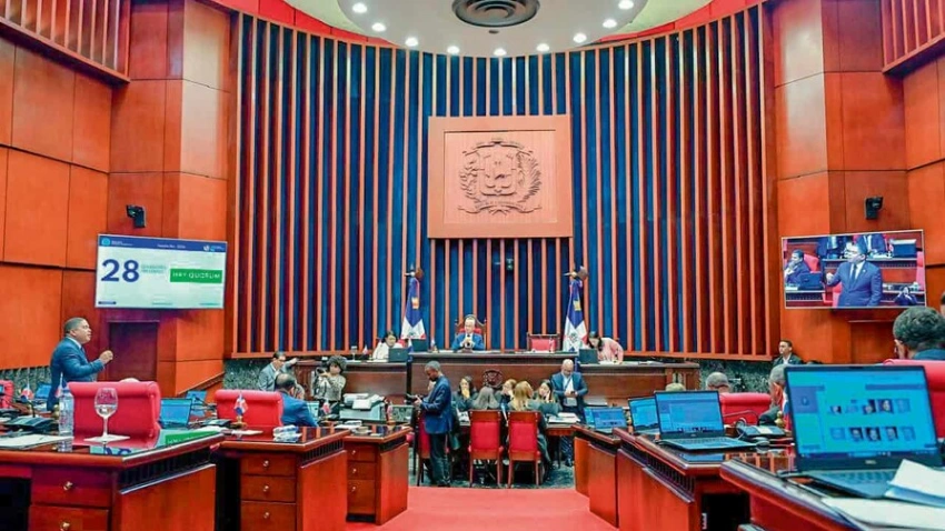 Código Penal reformado llega a manos de Abinader tras aprobación exprés del Senado