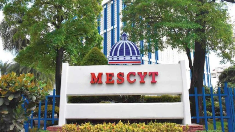 MESCyT aún no entrega las 1,500 becas internacionales que prometió para julio