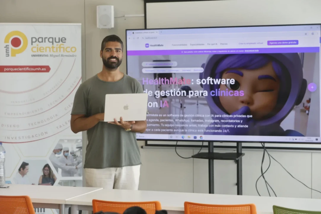 Una startup española crea una IA que atiende pacientes y agenda citas en las clínicas