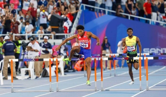Yeral Núñez conquista el oro histórico de RD en los 400 metros con vallas