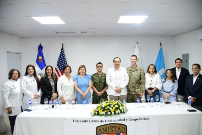 Salud Pública y el Comando Sur de EE. UU. llevan consultas médicas gratuitas a La Vega