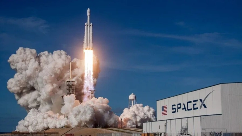 Un cohete de SpaceX impacta la Luna sin riesgo alguno para la Tierra, confirma la NASA