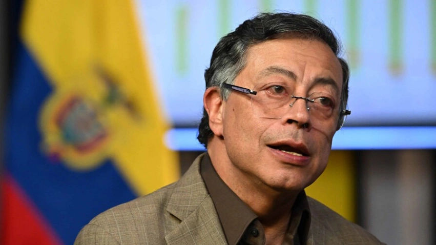 El Senado de Colombia autoriza a Gustavo Petro a salir del país por un año, con condiciones
