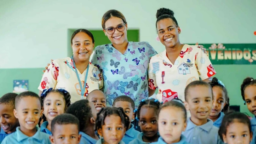 Educación duplicará psicólogos y orientadores en escuelas públicas para fortalecer la salud mental