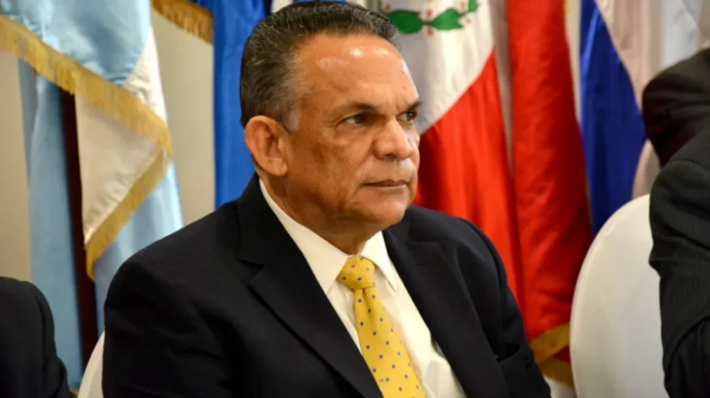 Ventura Camejo renuncia a su aspiración presidencial en el PLD y deja la consulta de octubre