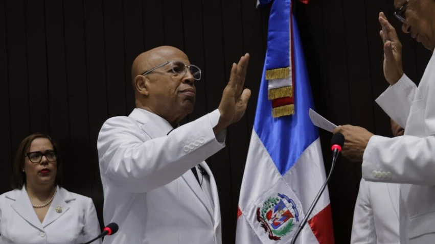Alfredo Pacheco jura por décima vez al frente de la Cámara de Diputados