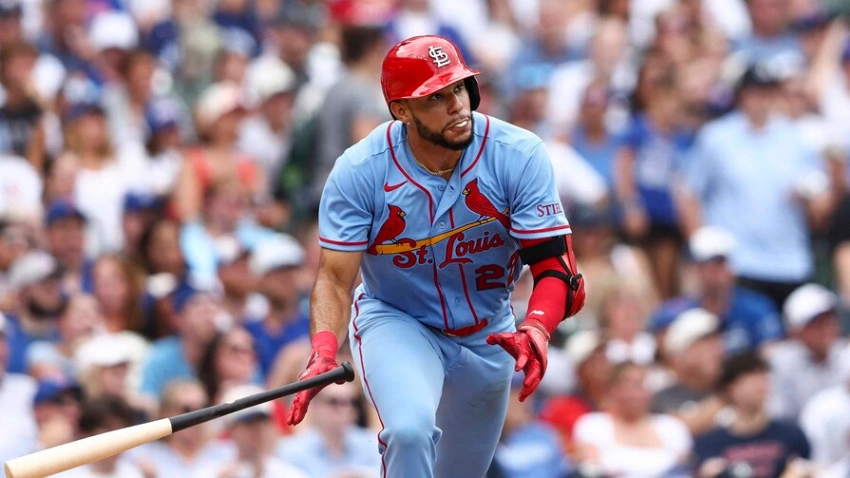 Joshua Báez hace historia en Grandes Ligas con tres jonrones en su debut