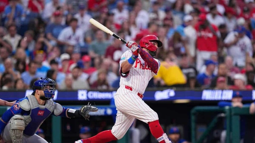 Kyle Schwarber se convierte en el primero de las Mayores en llegar a 40 jonrones esta temporada