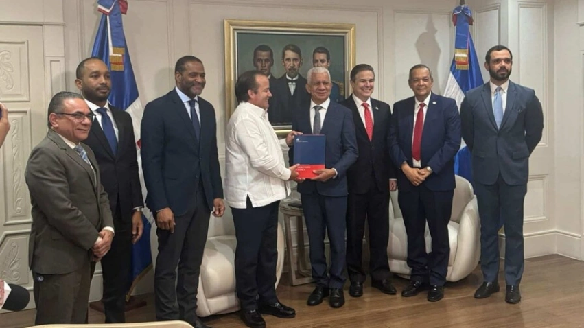 Ejecutivo deposita en el Senado proyecto para derogar la Ley 47-20 de Alianzas Público-Privadas