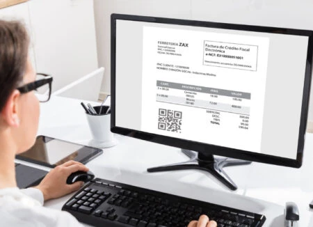 DGII fija el 1 de noviembre como fecha límite para que Grandes Locales y Medianos migren a la factura electrónica