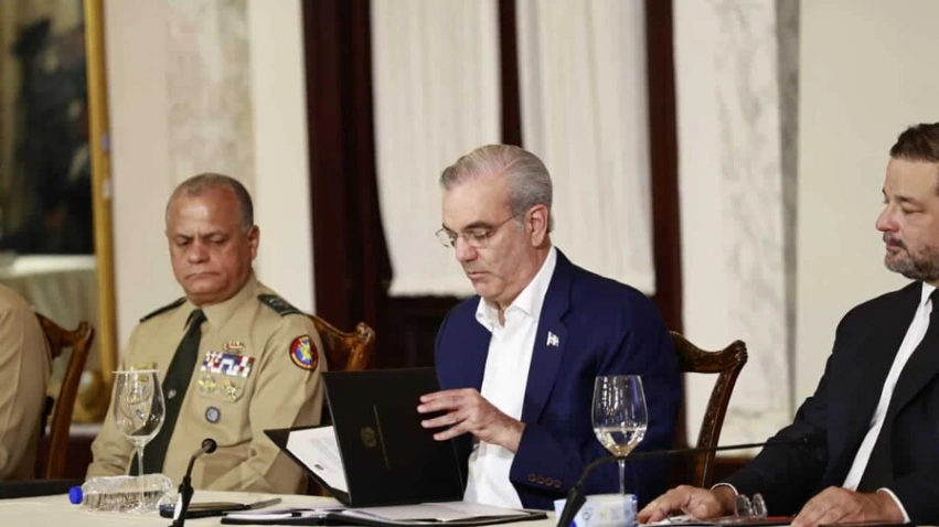Abinader declara prioridad nacional la lucha contra el “terrorismo medioambiental”