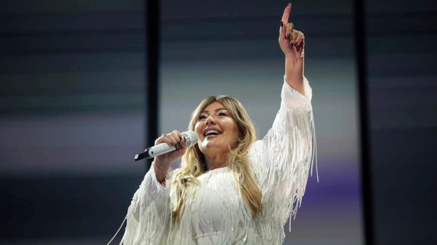 La Oreja de Van Gogh y Amaia Montero encienden el Roig Arena en su regreso a los escenarios