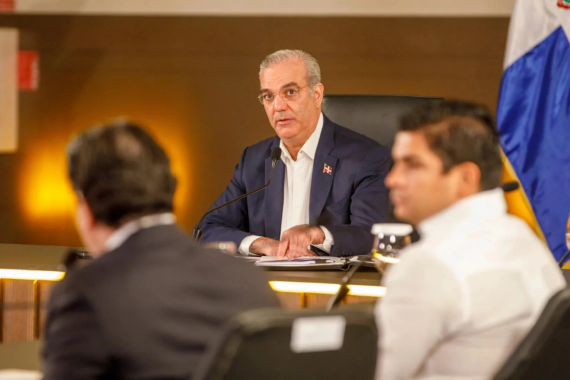 Abinader presenta avances del Monorriel de Santiago: los trenes comenzarán a circular en octubre