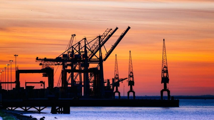 WTI cierra en US$102.43 el barril en medio de tensiones geopolíticas en Oriente Medio