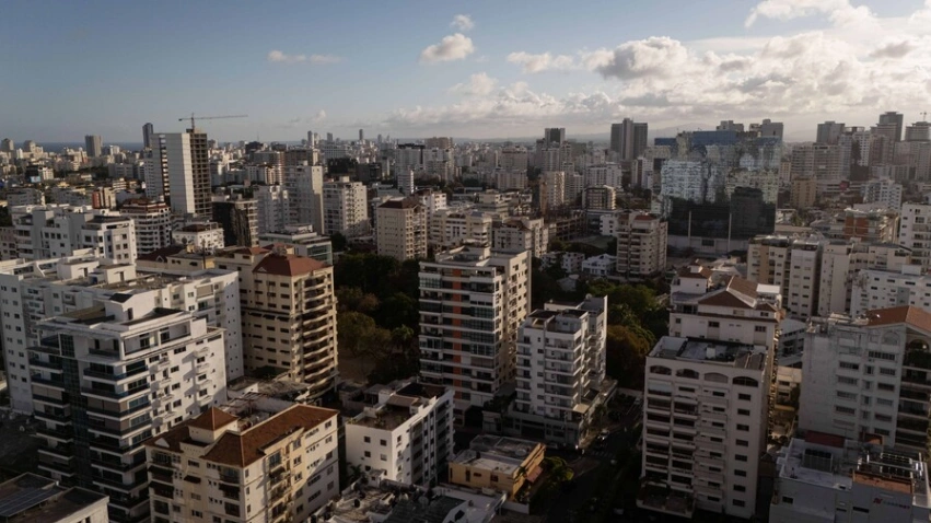 Banca dominicana dice tener "solvencia y liquidez" para enfrentar el nuevo ciclo de tasas tras el alza de la Fed