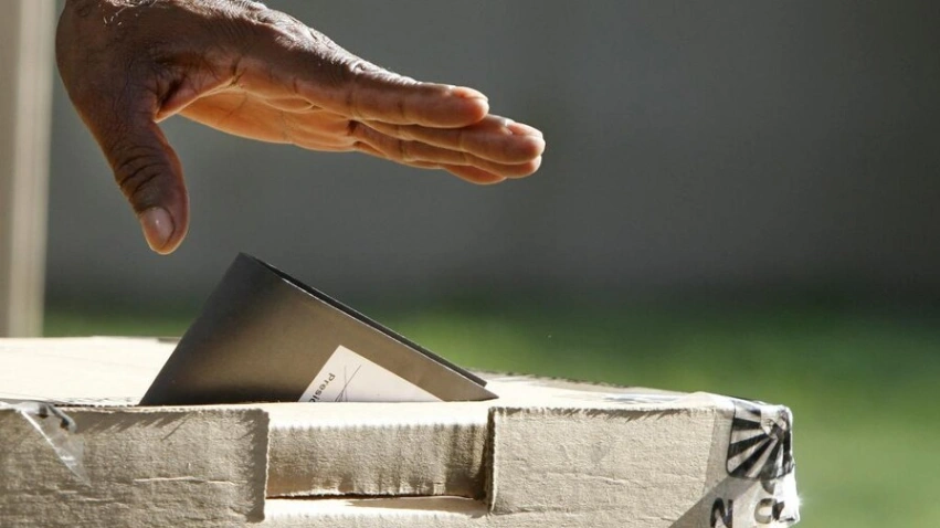 Seis de cada diez dominicanos no simpatizan con ningún partido político, según nueva encuesta