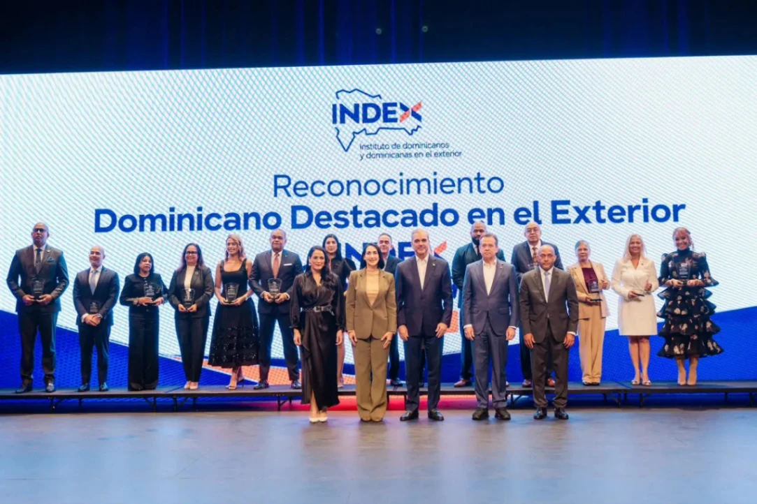 Abinader encabeza en Nueva York el homenaje a 14 dominicanos destacados en Estados Unidos