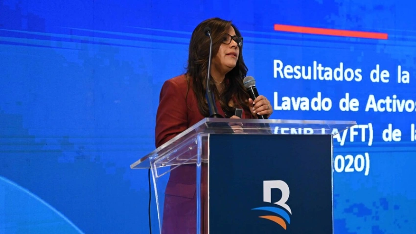 UAF revela que corrupción y narcotráfico concentran el riesgo de lavado de activos en RD