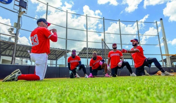 Los bicampeones Leones del Escogido inician su preparación en Boca Chica para la Lidom 2026-27