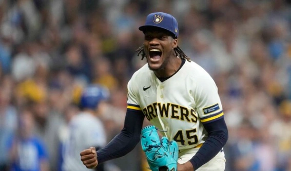 Dodgers, contra la pared: Ohtani vuelve al lineup y Los Ángeles busca evitar el 0-3 ante Milwaukee