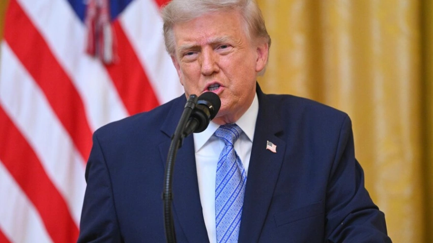 Trump abre la puerta al diésel ruso hasta abril de 2027 y provoca un choque con Europa y Ucrania