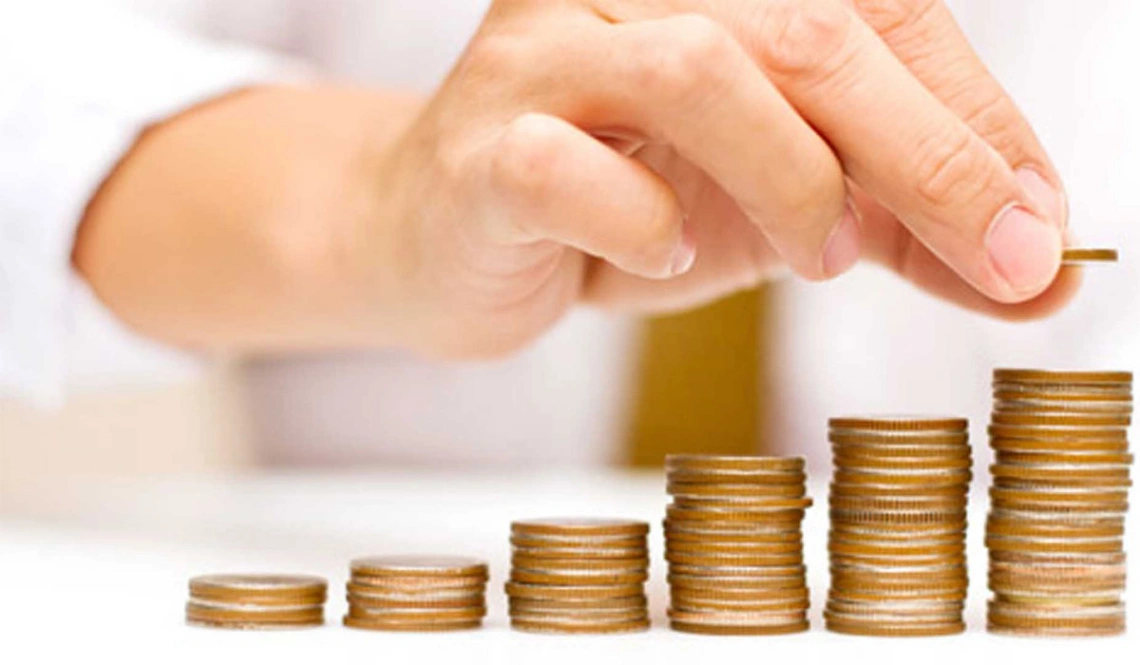 Déficit de 3.4 % del PIB, intereses de RD$351,327 millones y deuda de US$67,649 millones marcan la agenda fiscal