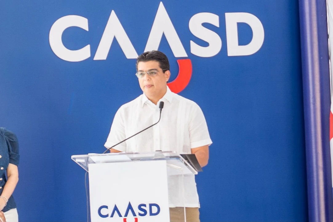 CAASD llama a frenar el desperdicio de agua en los hogares y promete atender fugas y averías en la red