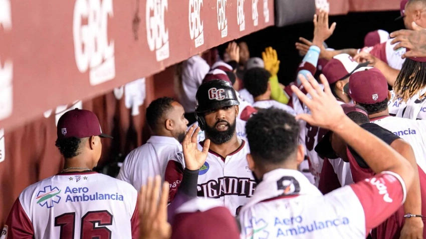 Gigantes del Cibao frenan al Licey 5-1 en un juego recortado por la lluvia y cortan racha de cuatro derrotas