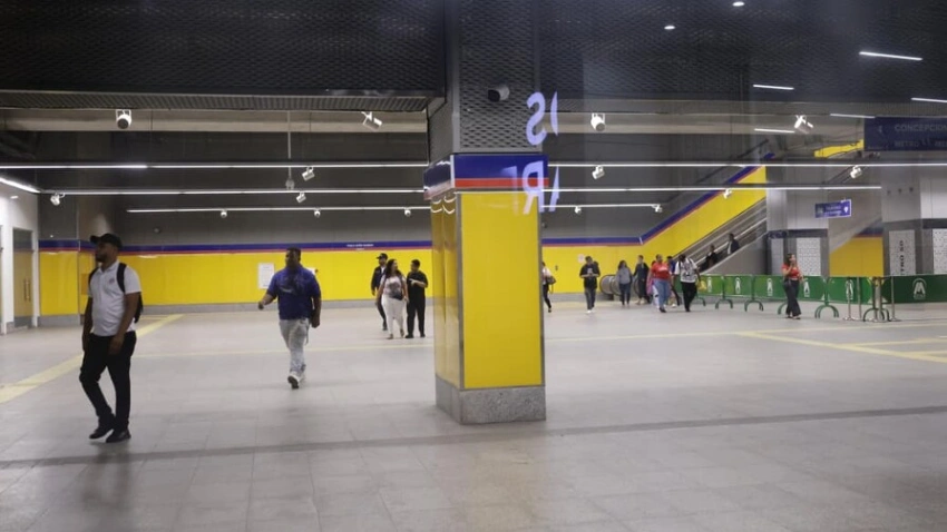 Usuarios celebran primer día sin transbordo en la Línea 2C del Metro hacia Los Alcarrizos
