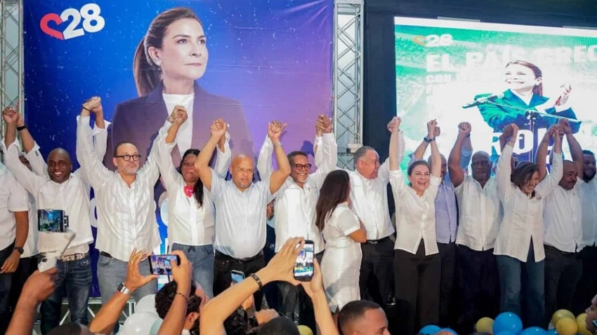 Carolina Mejía despliega su estructura en el Distrito Nacional: juramenta el comando de campaña de la circunscripción 3