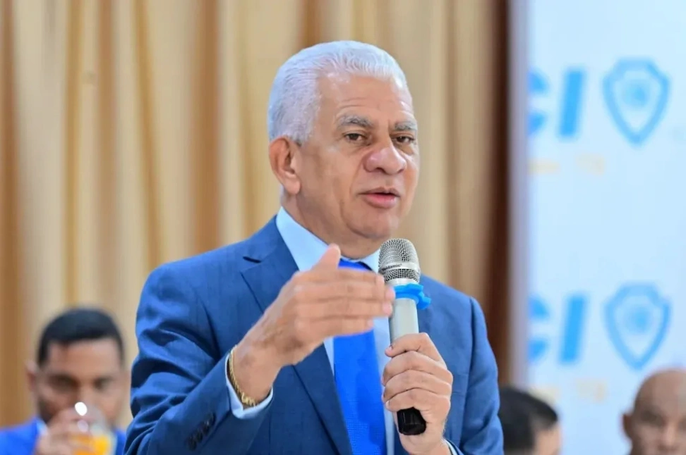Ricardo de los Santos pide un debate entre los aspirantes presidenciales del PRM antes de escoger candidato