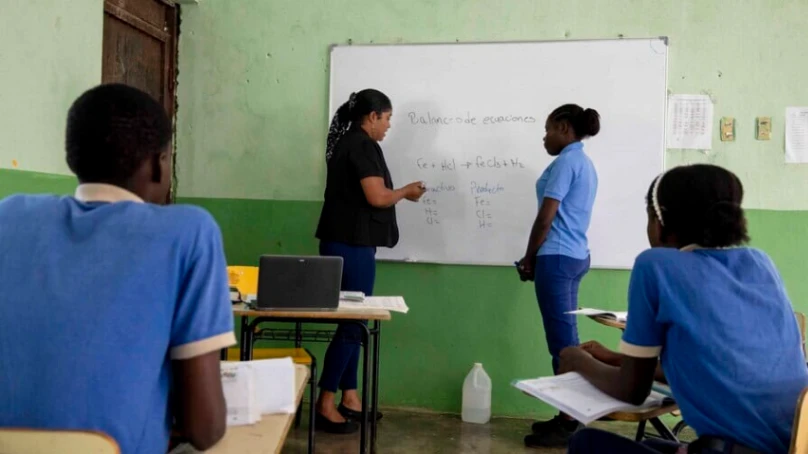Más de 4,000 docentes quedan fuera de incentivos por obtener menos de 65 puntos en la evaluación