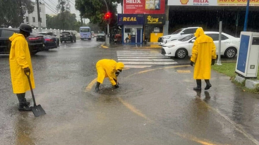 Colegios del Distrito Nacional suspenden docencia este miércoles por las lluvias de la vaguada