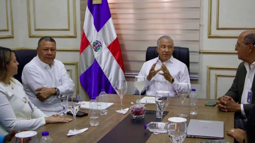 Pequeños avicultores advierten quiebra por sobreproducción e importaciones y piden intervención del Gobierno