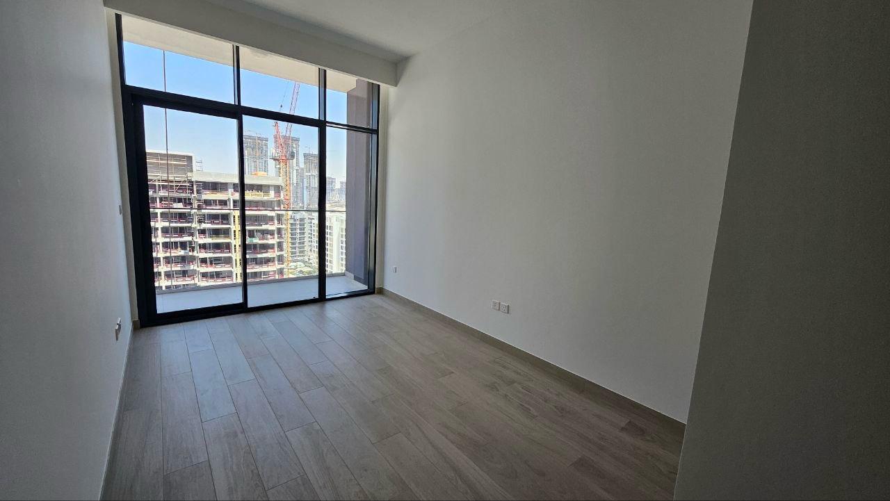 Studio for Sale photo 4