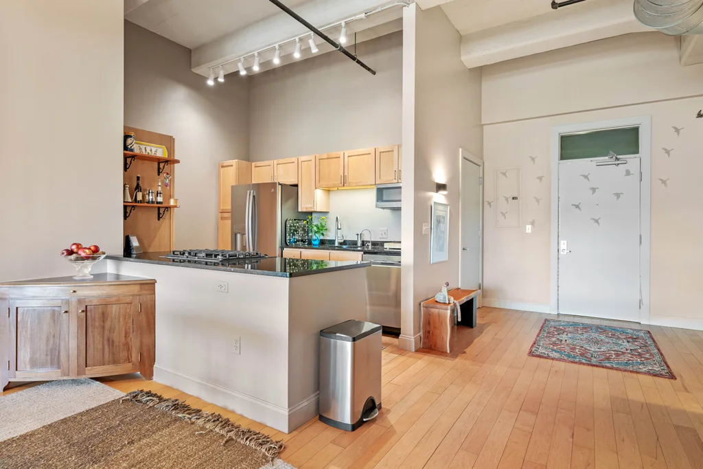 51Lafayette_Unit207_009